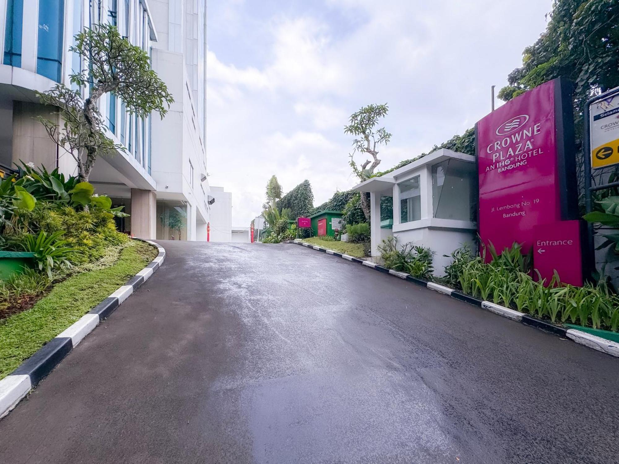 Crowne Plaza Bandung By Ihg Hotel Kültér fotó